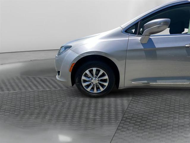 used 2018 Chrysler Pacifica car, priced at $13,499