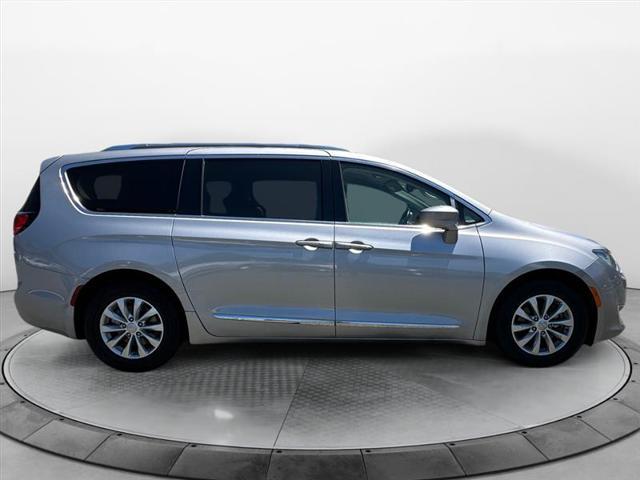 used 2018 Chrysler Pacifica car, priced at $15,999