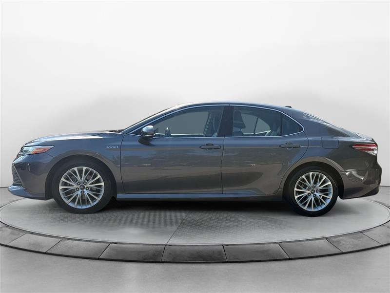 used 2018 Toyota Camry Hybrid car, priced at $19,289