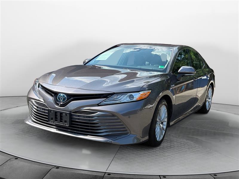 used 2018 Toyota Camry Hybrid car, priced at $18,999