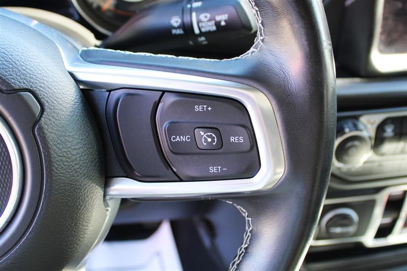 used 2022 Jeep Gladiator car, priced at $28,995