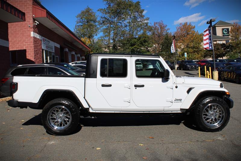 used 2022 Jeep Gladiator car, priced at $28,995