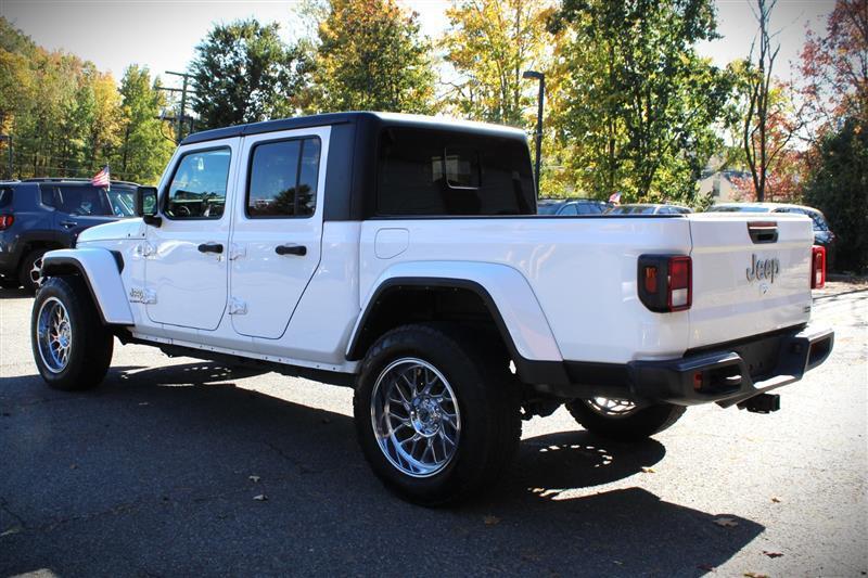 used 2022 Jeep Gladiator car, priced at $28,995
