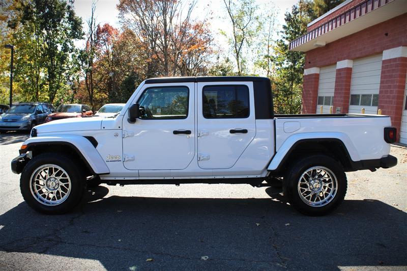 used 2022 Jeep Gladiator car, priced at $28,995