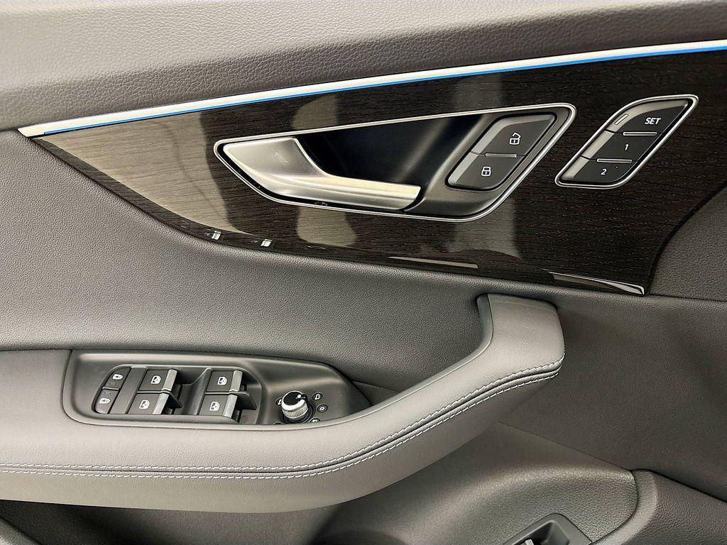 new 2026 Audi Q7 car, priced at $78,140