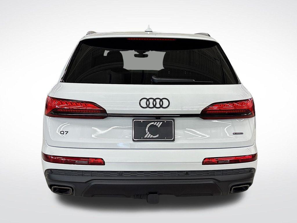 new 2026 Audi Q7 car, priced at $78,140