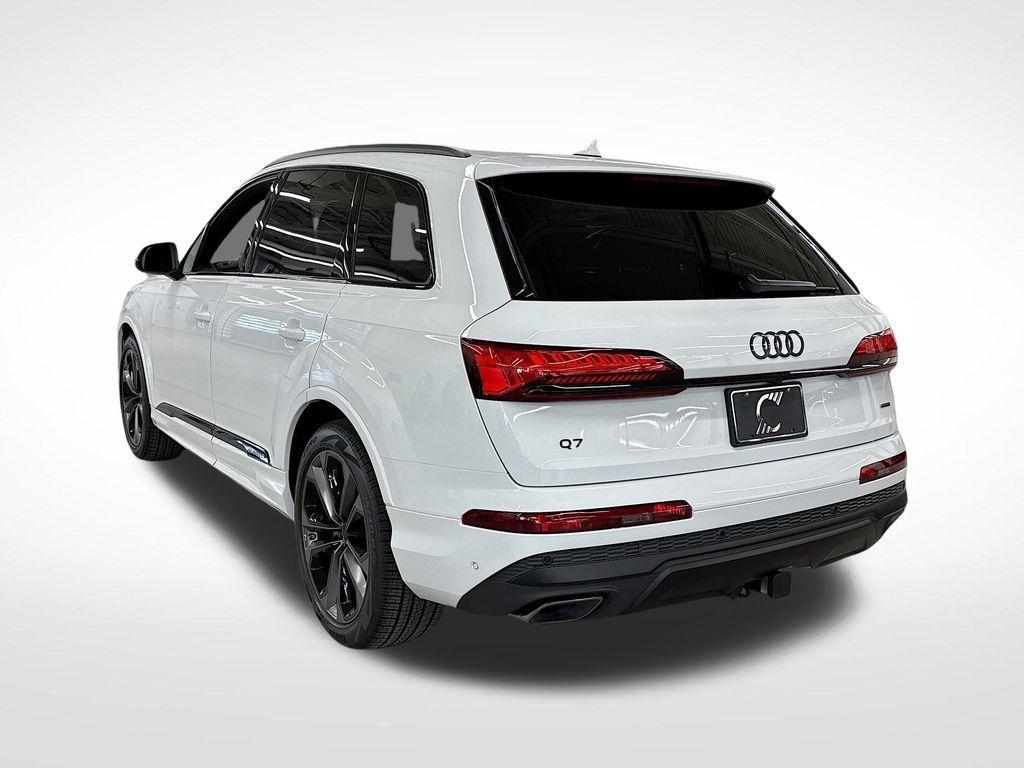 new 2026 Audi Q7 car, priced at $78,140
