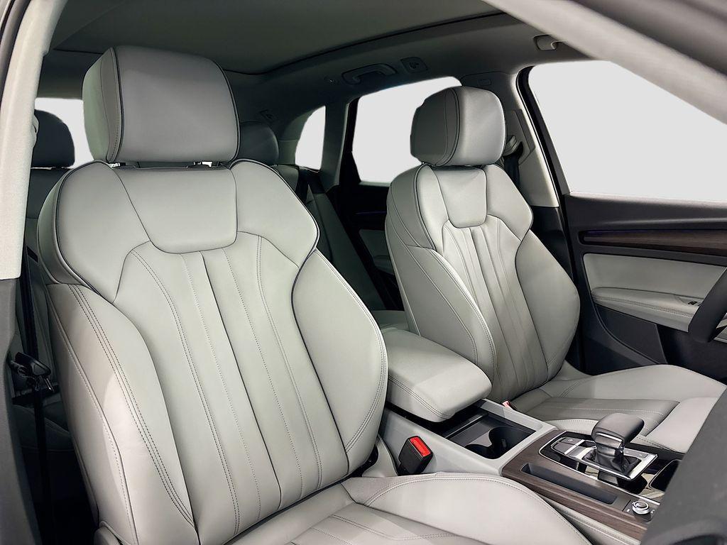 new 2025 Audi Q5 car, priced at $55,790