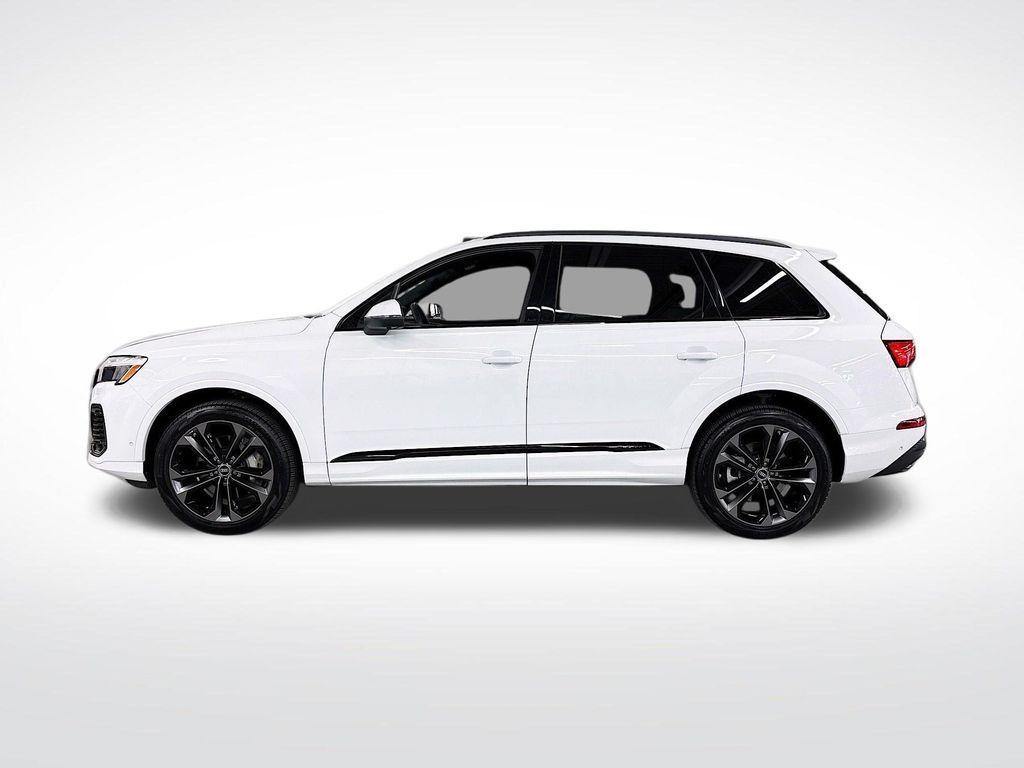 used 2025 Audi Q7 car, priced at $61,000