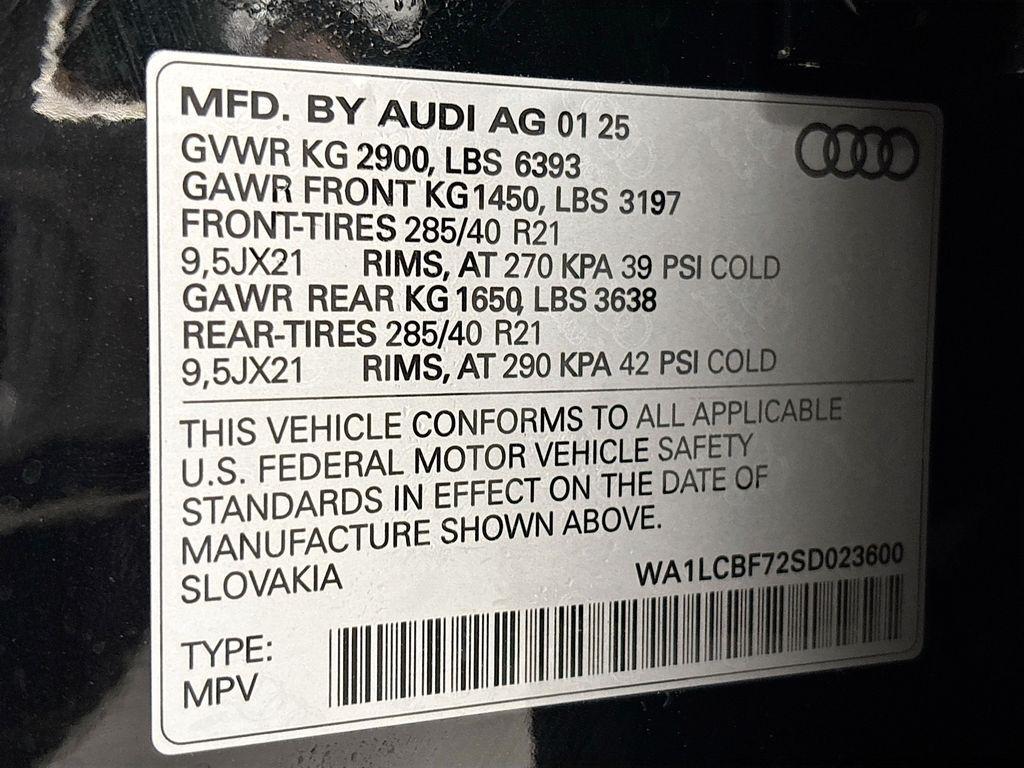 new 2025 Audi Q7 car, priced at $69,490