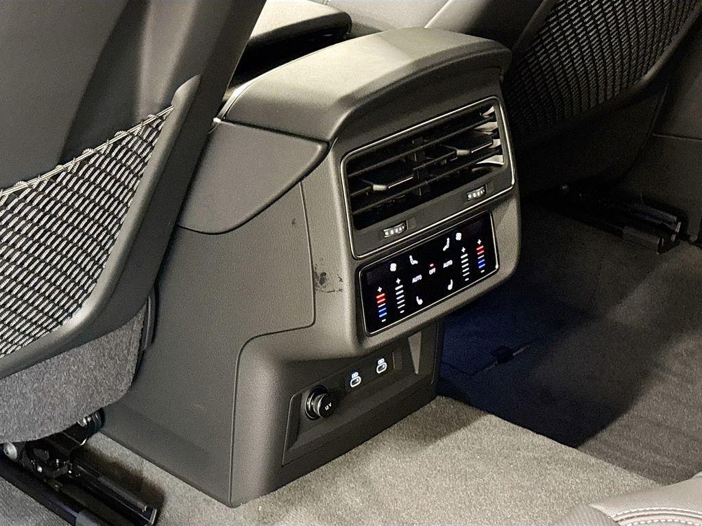 new 2025 Audi Q8 car, priced at $83,305