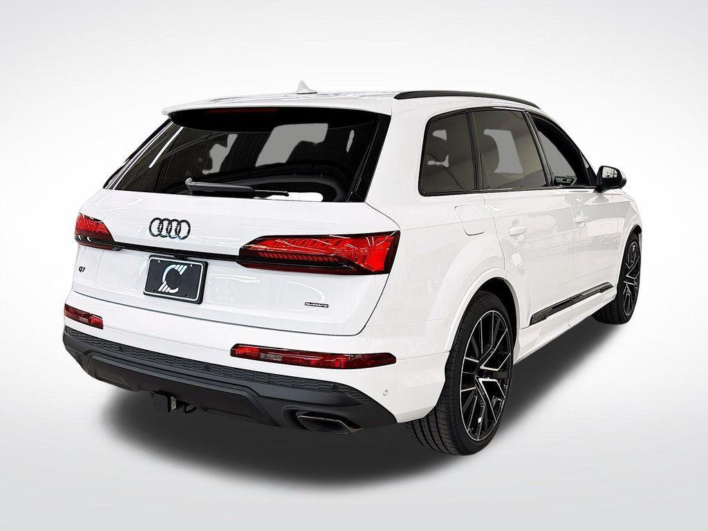 new 2025 Audi Q7 car, priced at $75,305