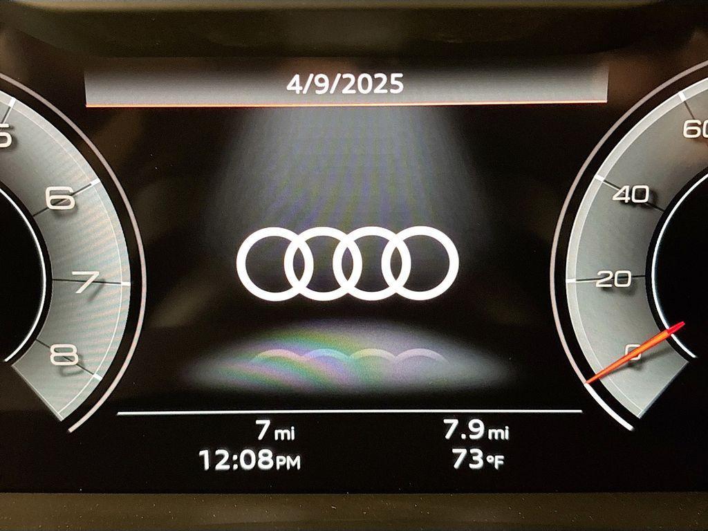 new 2025 Audi Q7 car, priced at $72,600