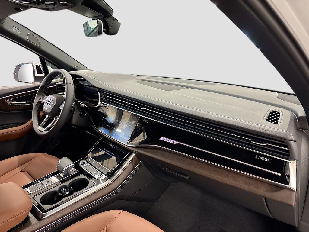 new 2025 Audi Q7 car, priced at $69,600