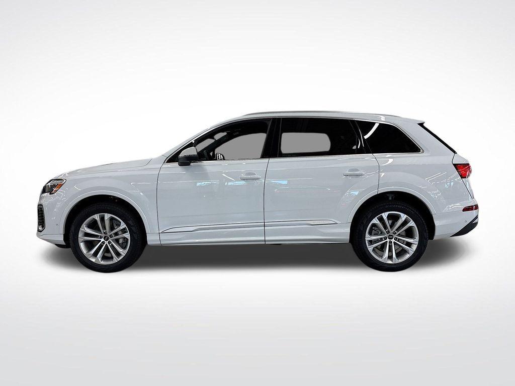 new 2025 Audi Q7 car, priced at $69,600