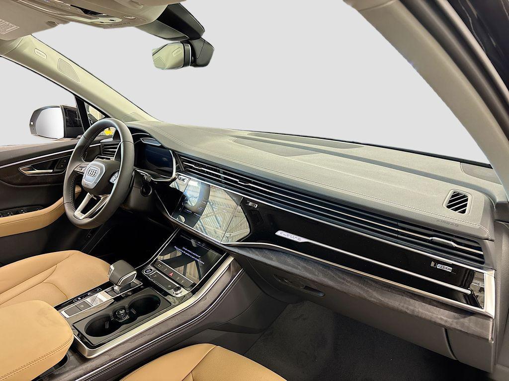 new 2025 Audi Q7 car, priced at $77,750