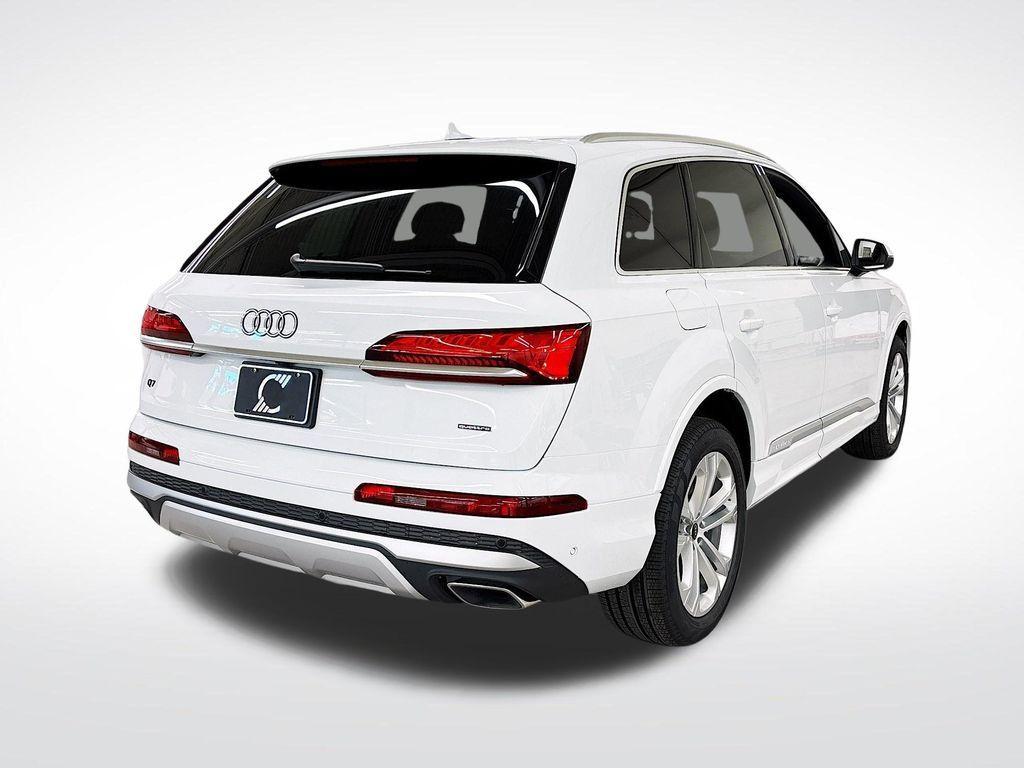 new 2025 Audi Q7 car, priced at $72,600