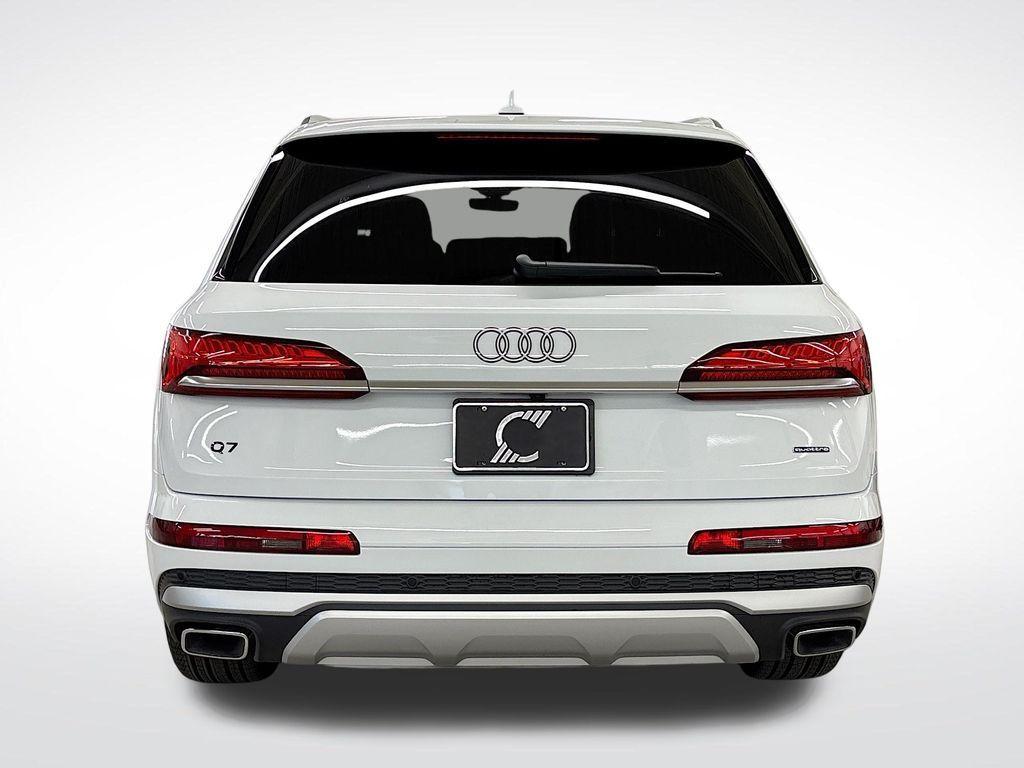 new 2025 Audi Q7 car, priced at $72,600