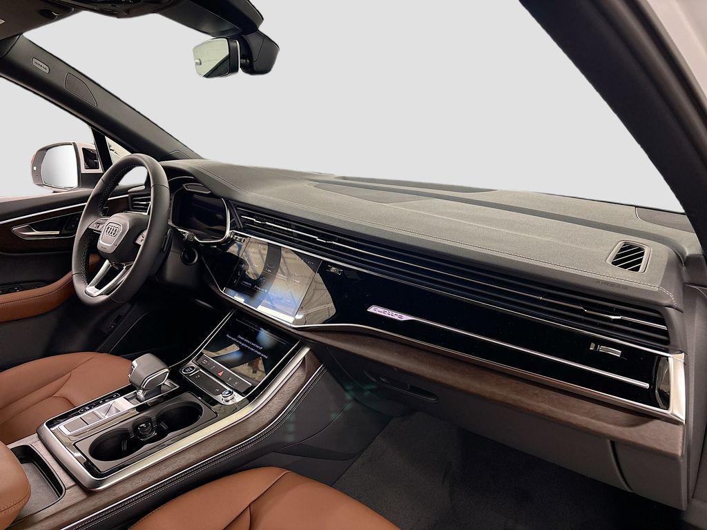 new 2025 Audi Q7 car, priced at $72,600