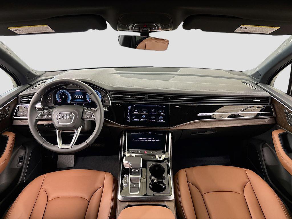 new 2025 Audi Q7 car, priced at $72,600