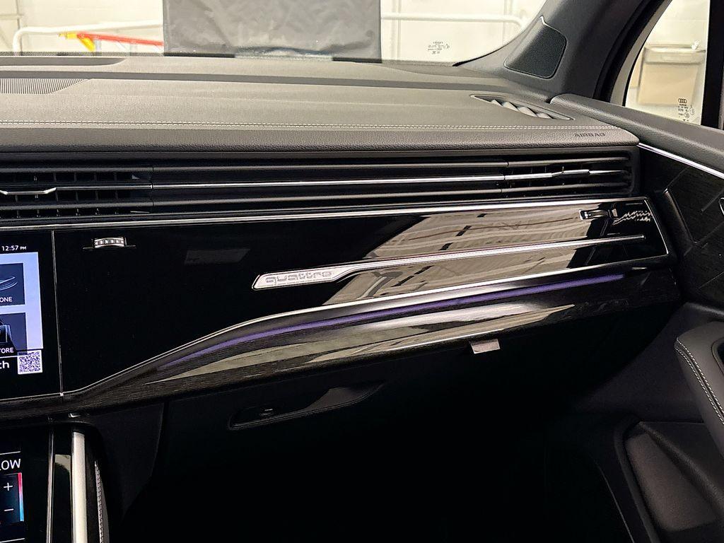 new 2025 Audi Q7 car, priced at $74,555