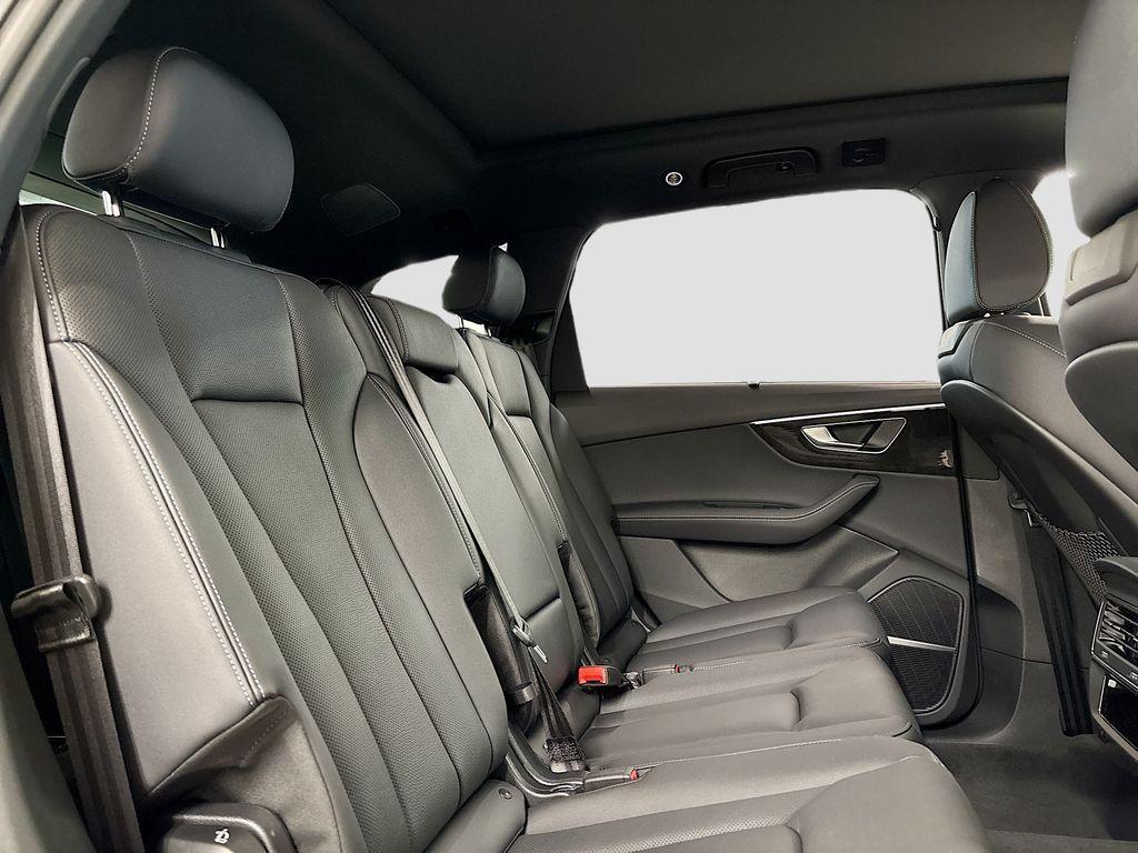 new 2025 Audi Q7 car, priced at $74,555
