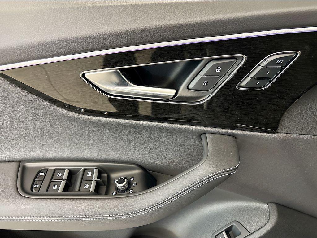 new 2025 Audi Q7 car, priced at $74,555