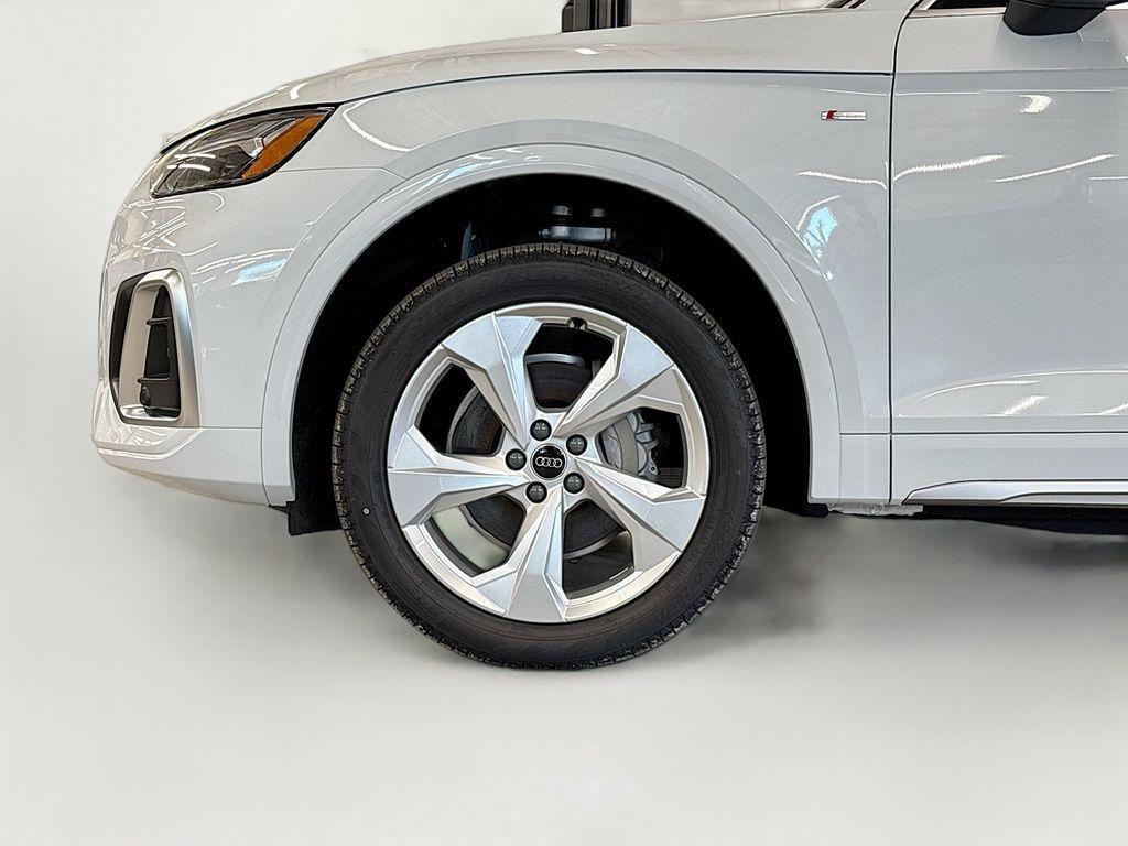 new 2025 Audi Q5 car, priced at $56,590
