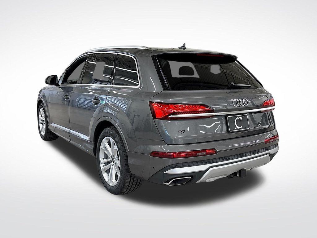 new 2025 Audi Q7 car, priced at $71,850
