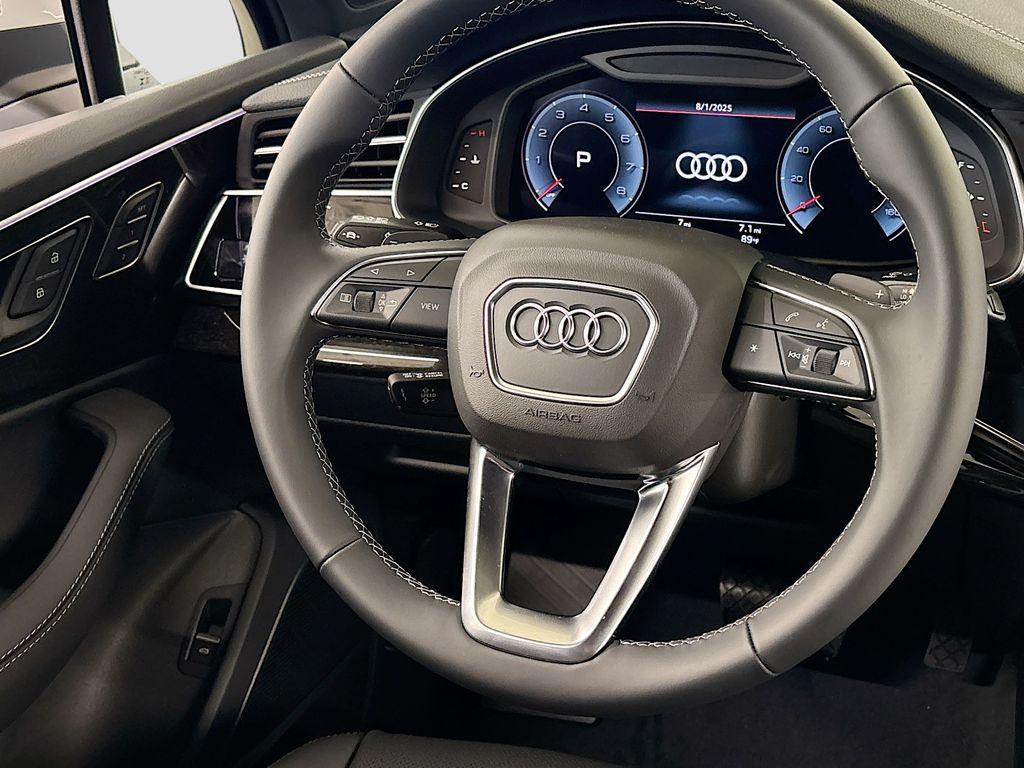 new 2025 Audi Q7 car, priced at $74,645