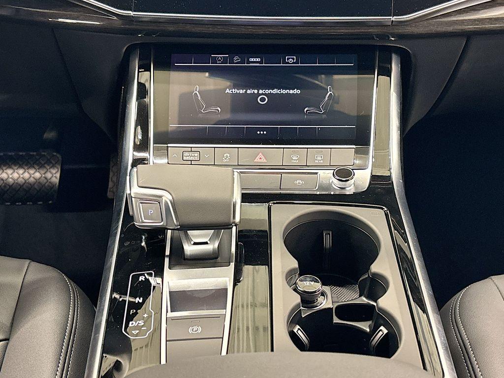 new 2025 Audi Q7 car, priced at $63,920