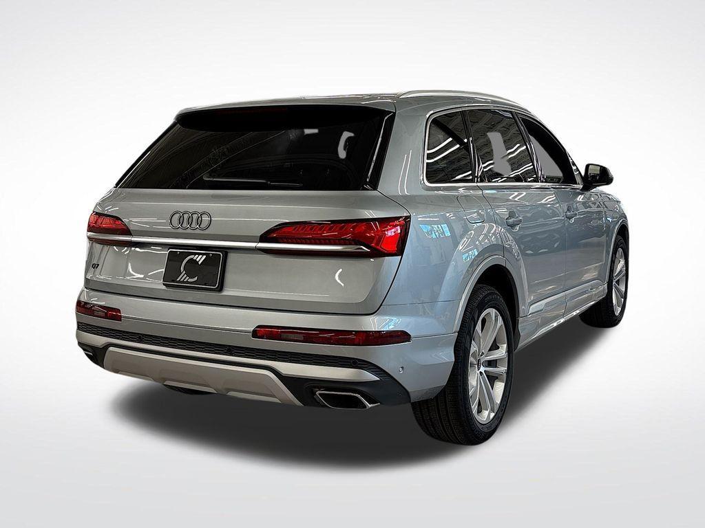 new 2025 Audi Q7 car, priced at $63,920