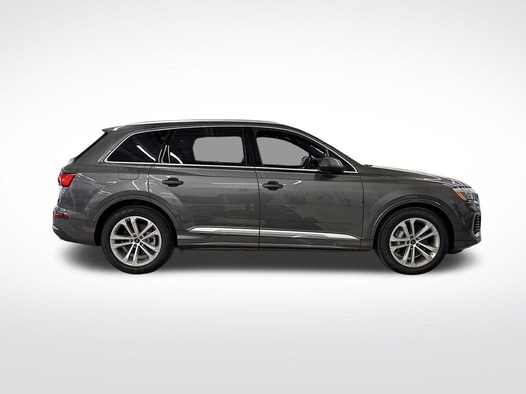 new 2025 Audi Q7 car, priced at $71,850