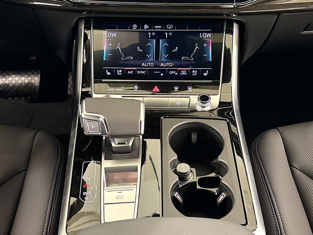 new 2025 Audi Q7 car, priced at $71,705