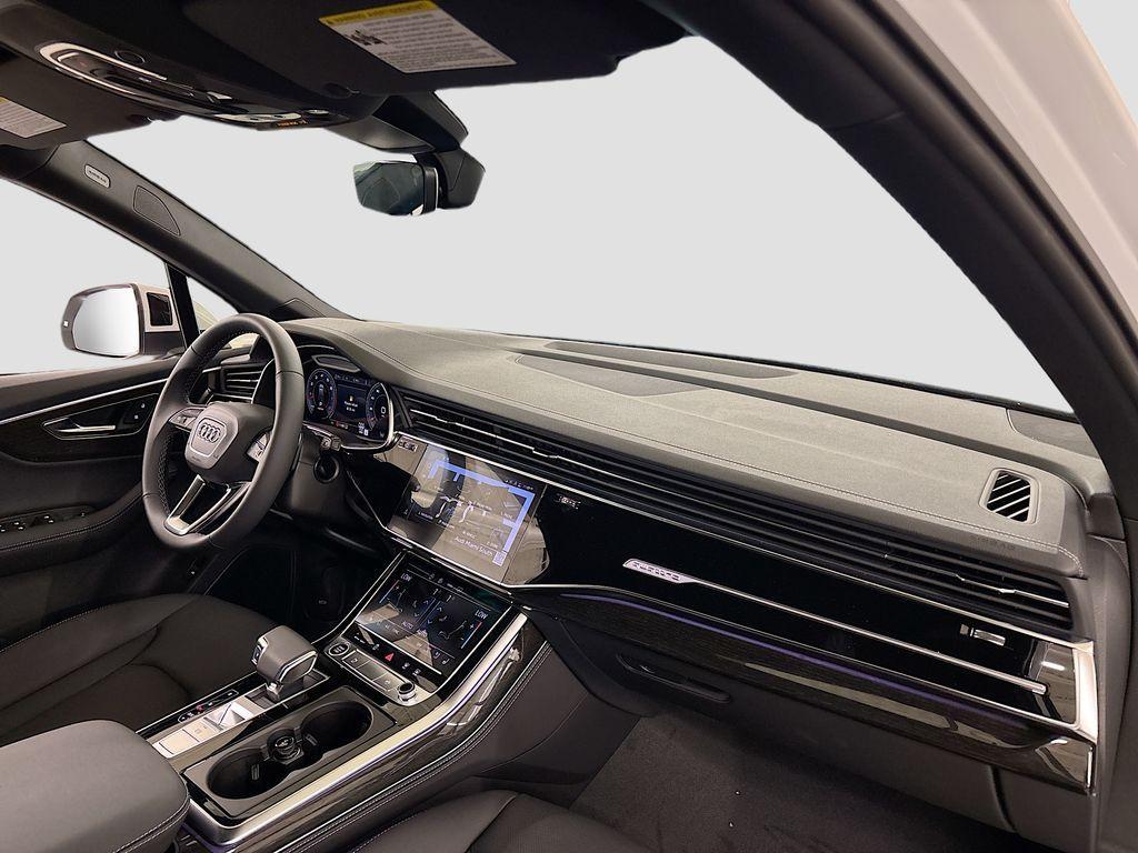 new 2025 Audi Q7 car, priced at $71,705