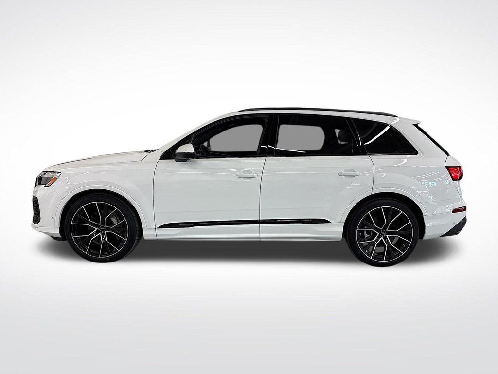 new 2025 Audi Q7 car, priced at $73,960