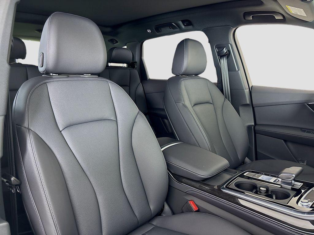 new 2025 Audi Q7 car, priced at $71,450