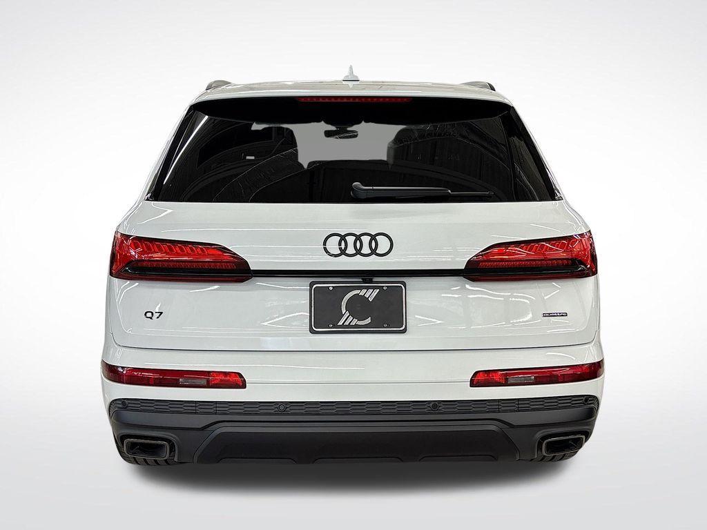 new 2025 Audi Q7 car, priced at $74,645