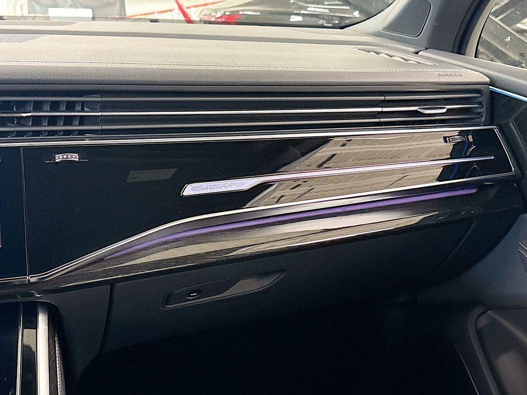 new 2025 Audi Q7 car, priced at $74,645