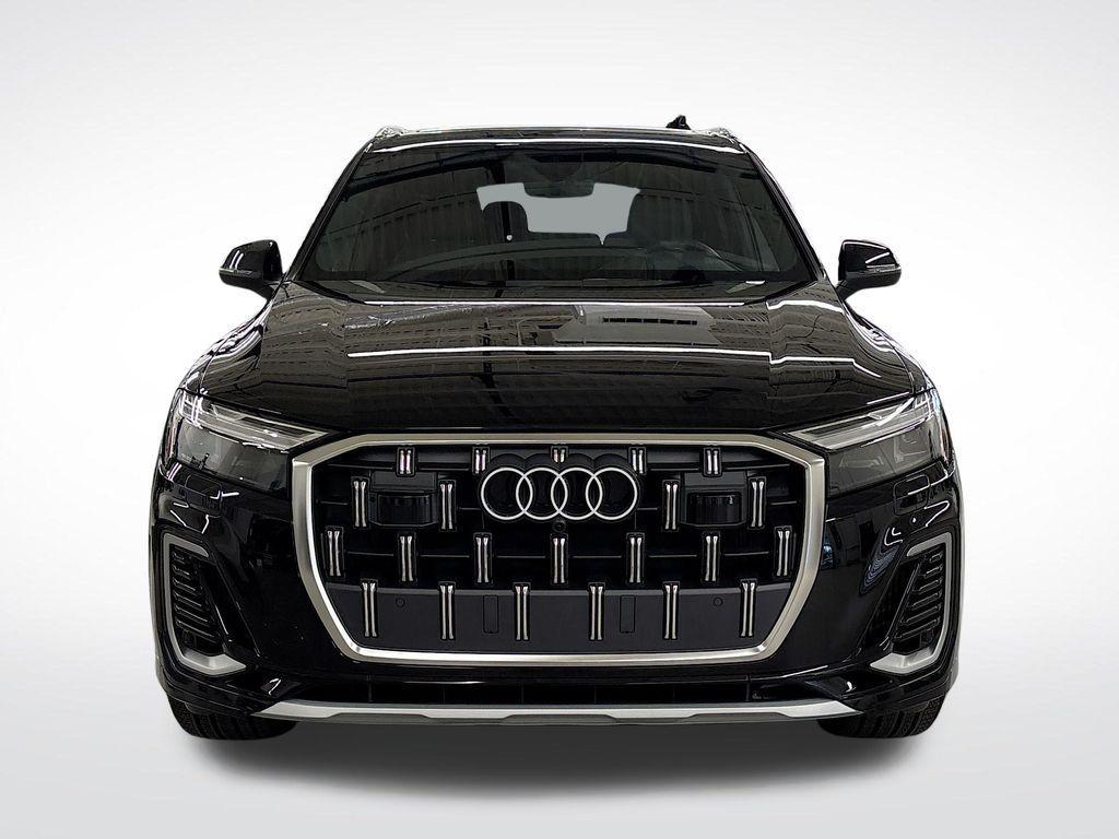 new 2025 Audi Q7 car, priced at $71,705