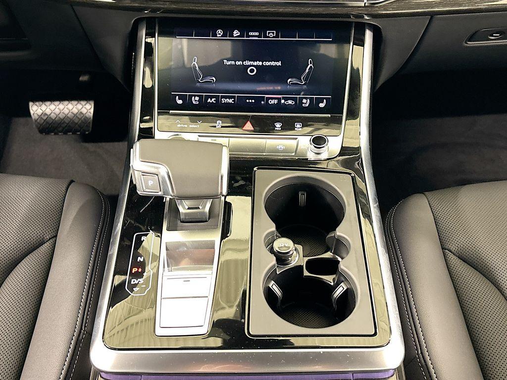 new 2025 Audi Q7 car, priced at $71,705