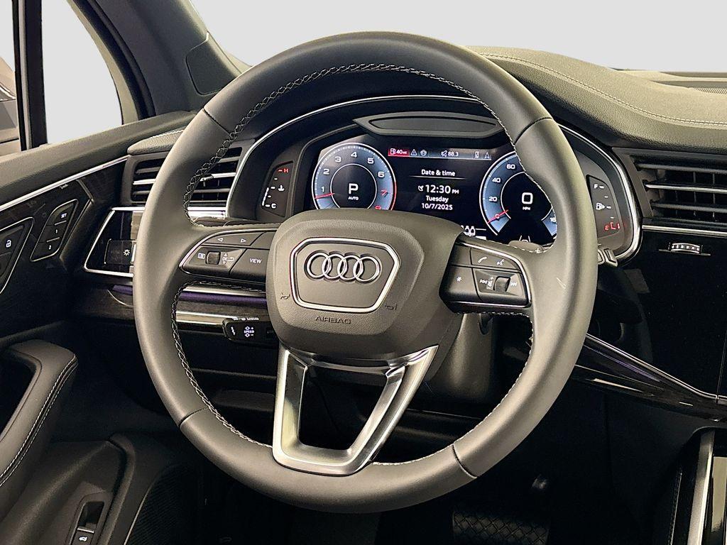 new 2025 Audi Q7 car, priced at $71,850