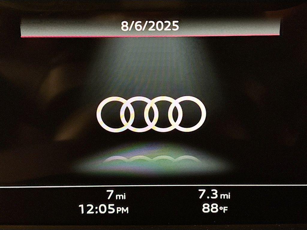 new 2025 Audi Q7 car, priced at $75,395