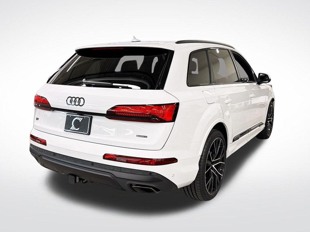 new 2025 Audi Q7 car, priced at $75,395