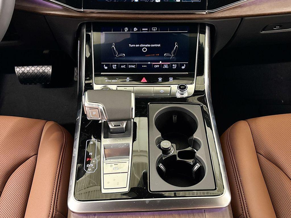 new 2025 Audi Q7 car, priced at $75,395