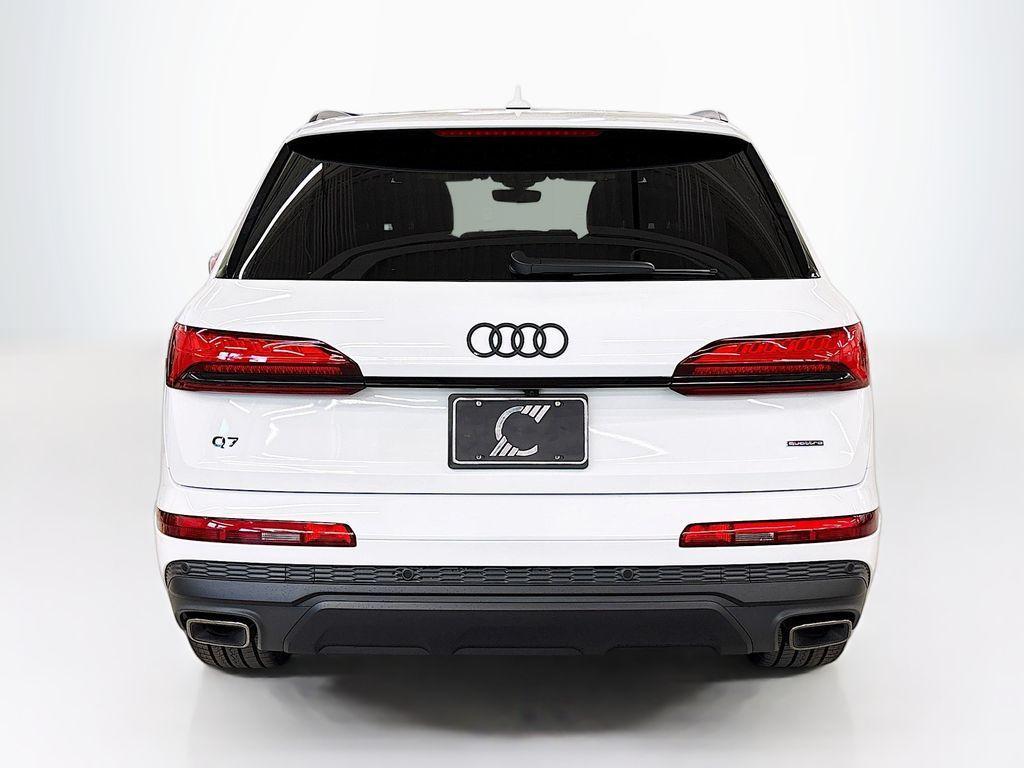 new 2025 Audi Q7 car, priced at $71,830