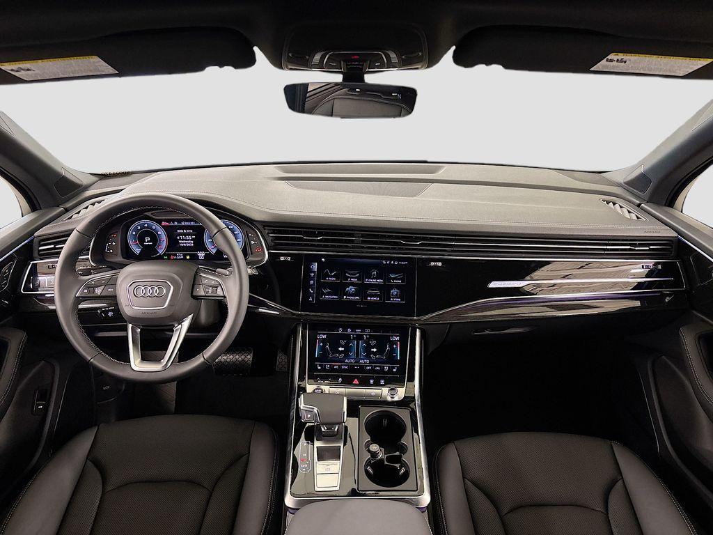 new 2025 Audi Q7 car, priced at $73,960