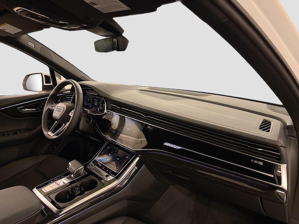 new 2025 Audi Q7 car, priced at $73,960