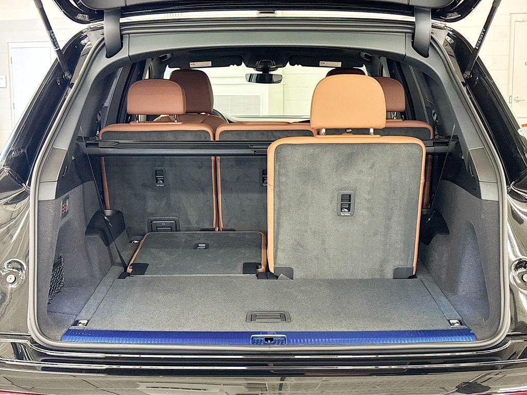 new 2025 Audi Q7 car, priced at $68,200