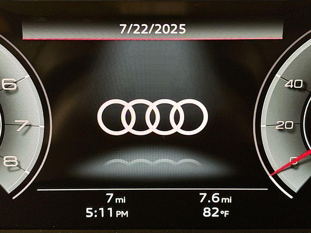 new 2025 Audi Q7 car, priced at $68,200